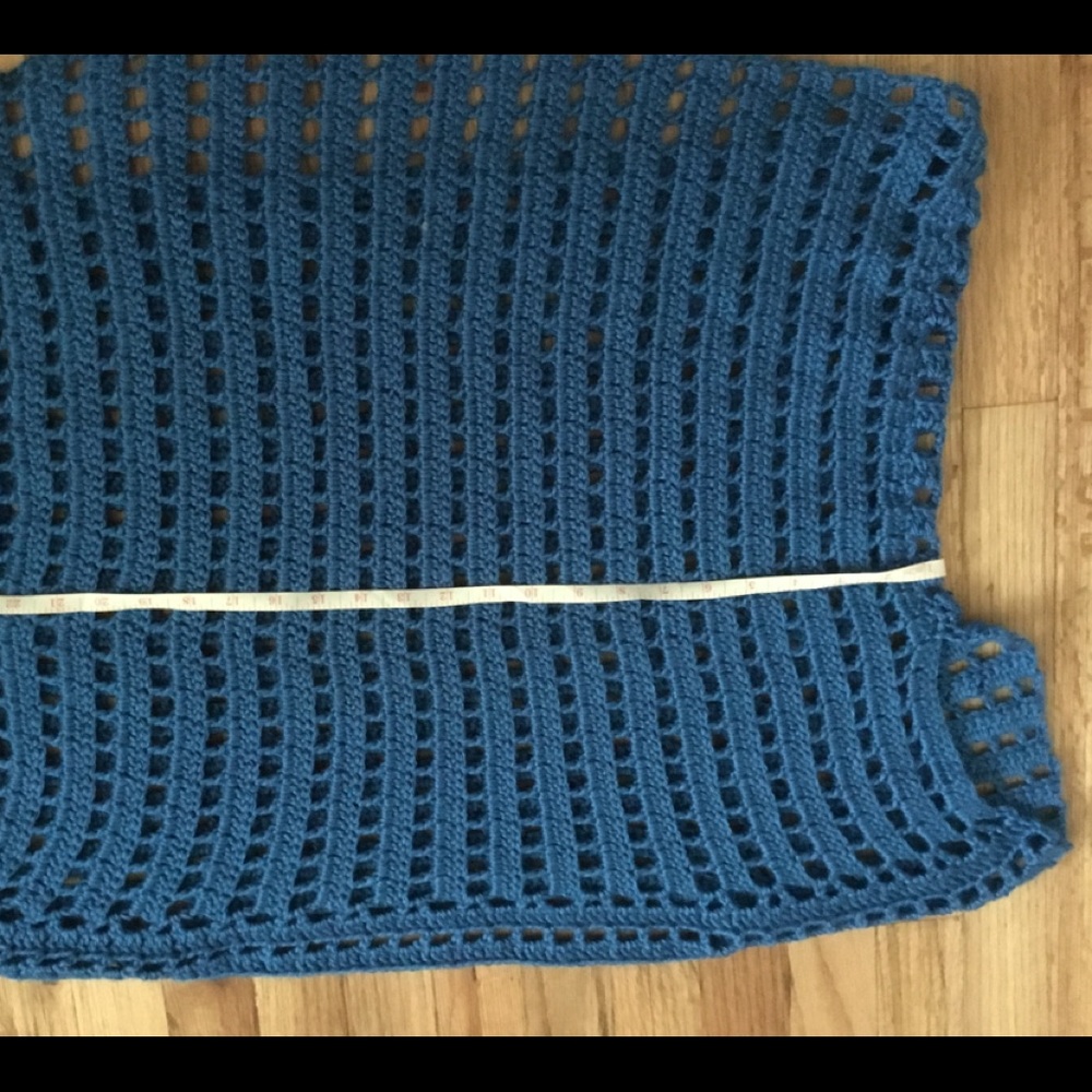 Crocheted top - Picture 3 of 6